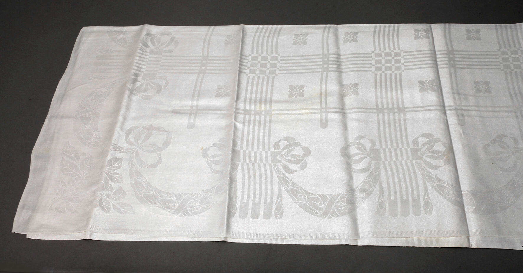 Großes Tafeltuch mit Streifendekor