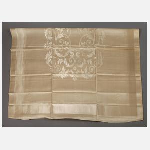 Tischtuch mit Rollwerkdekor