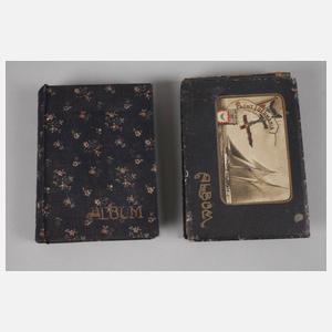 Paar kleine Ansichtskartenalben