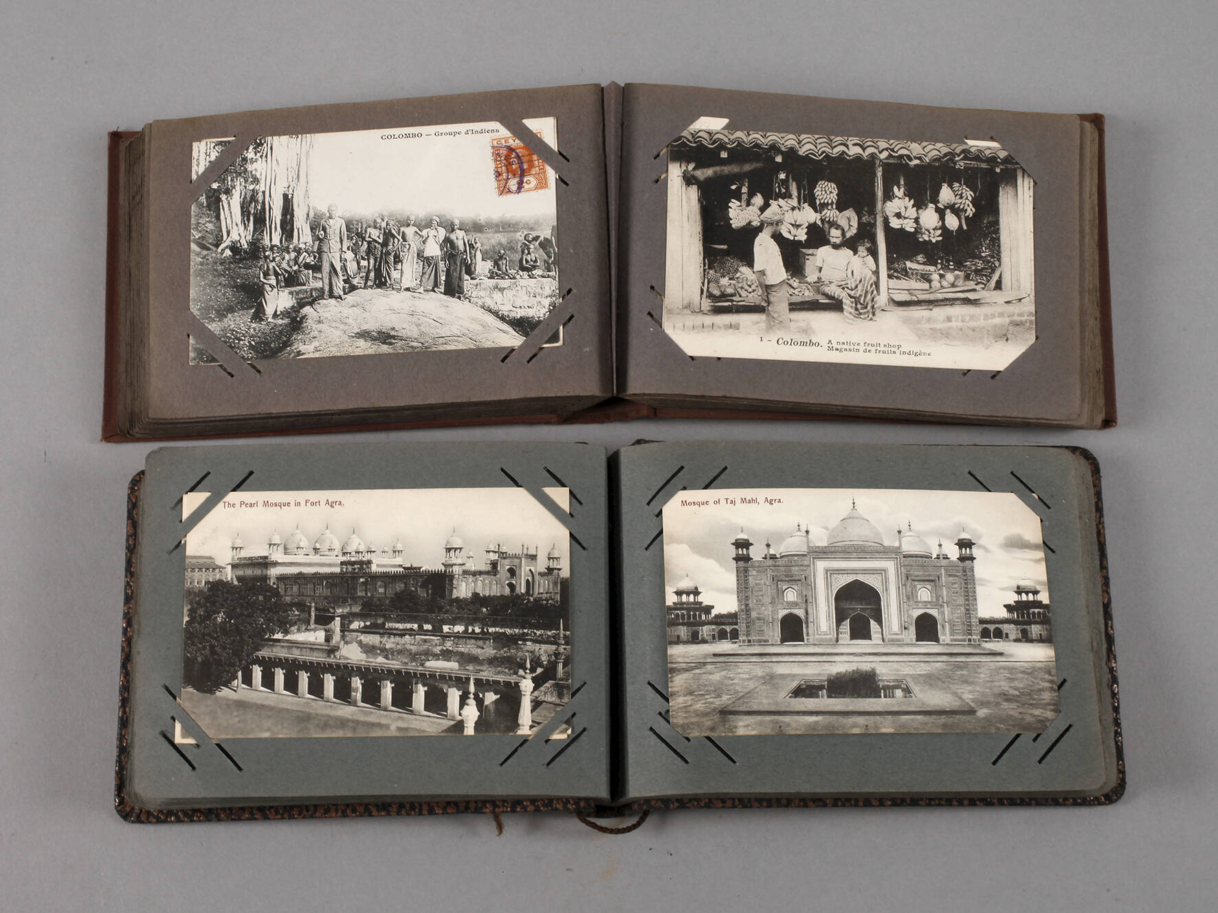 Paar Ansichtskartenalben Asien