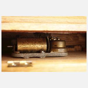 Puppenklavier mit Spielwerk