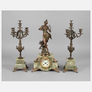 Kaminuhr mit zwei Beistellern