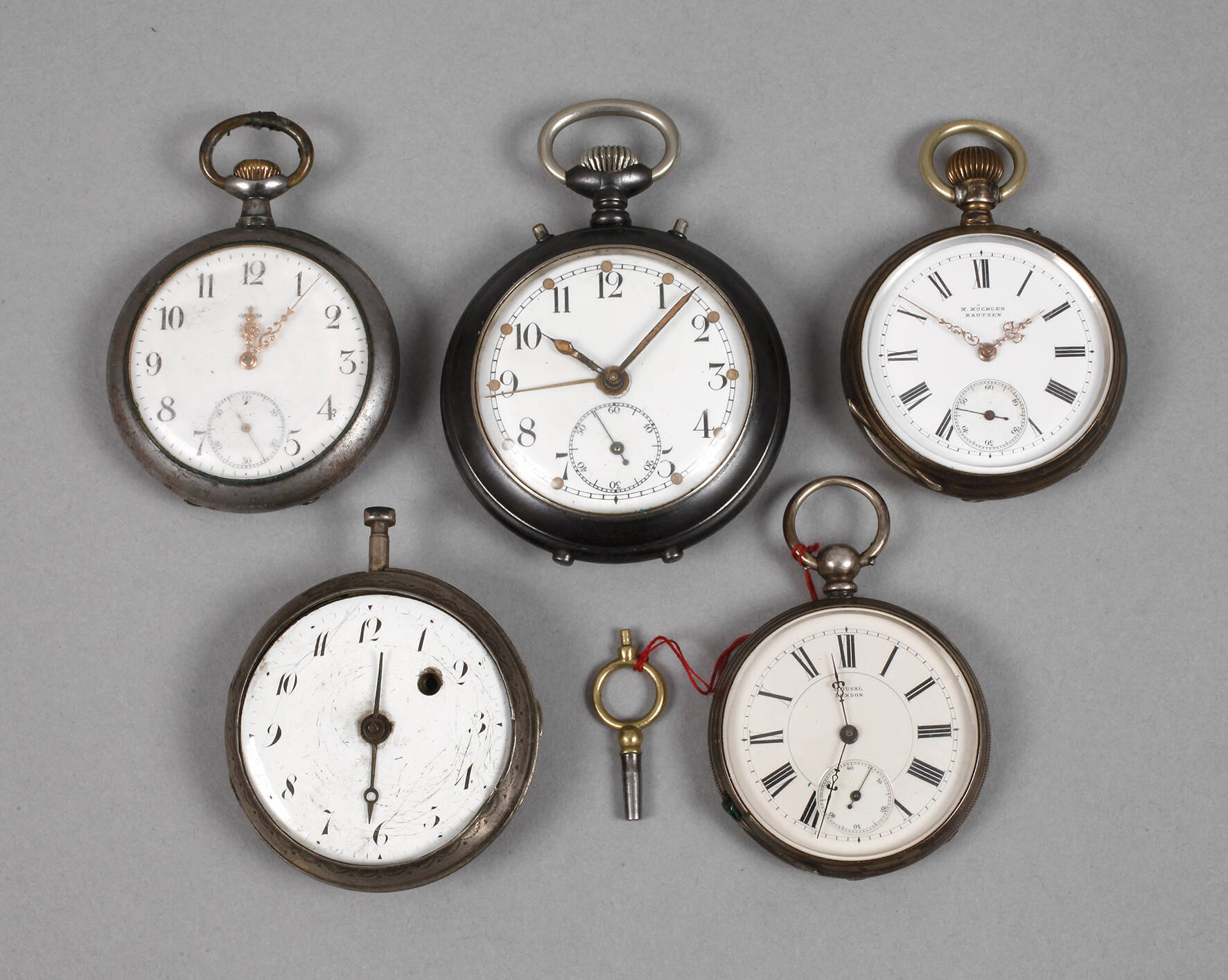 Fünf Taschenuhren