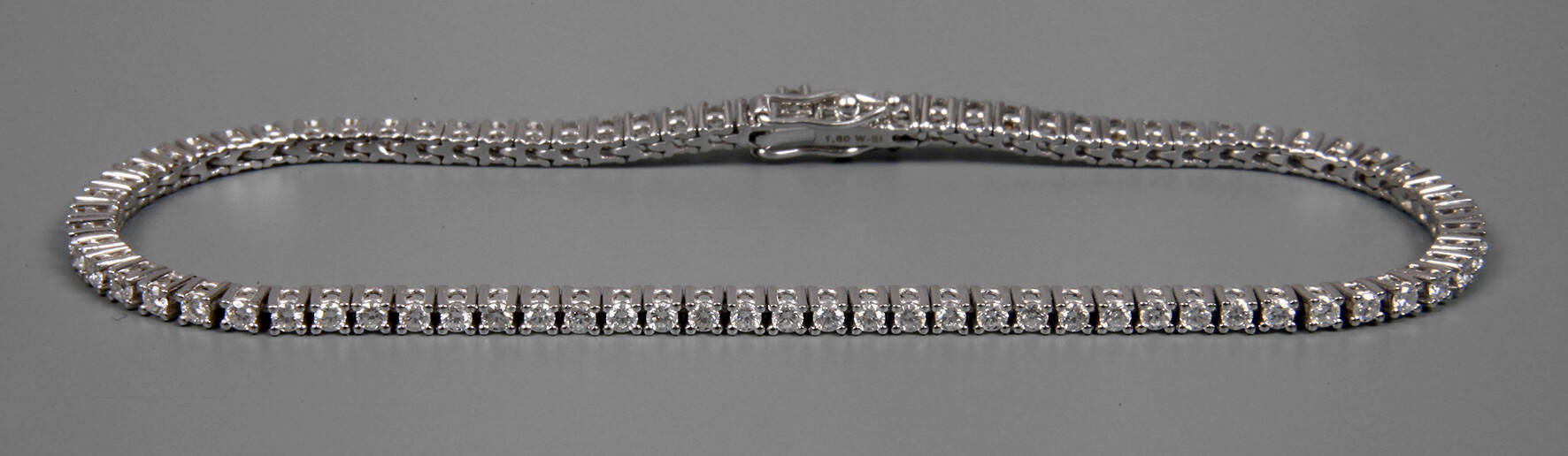 Tennisarmband mit Brillanten