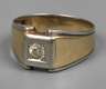 Herrenring mit Diamant