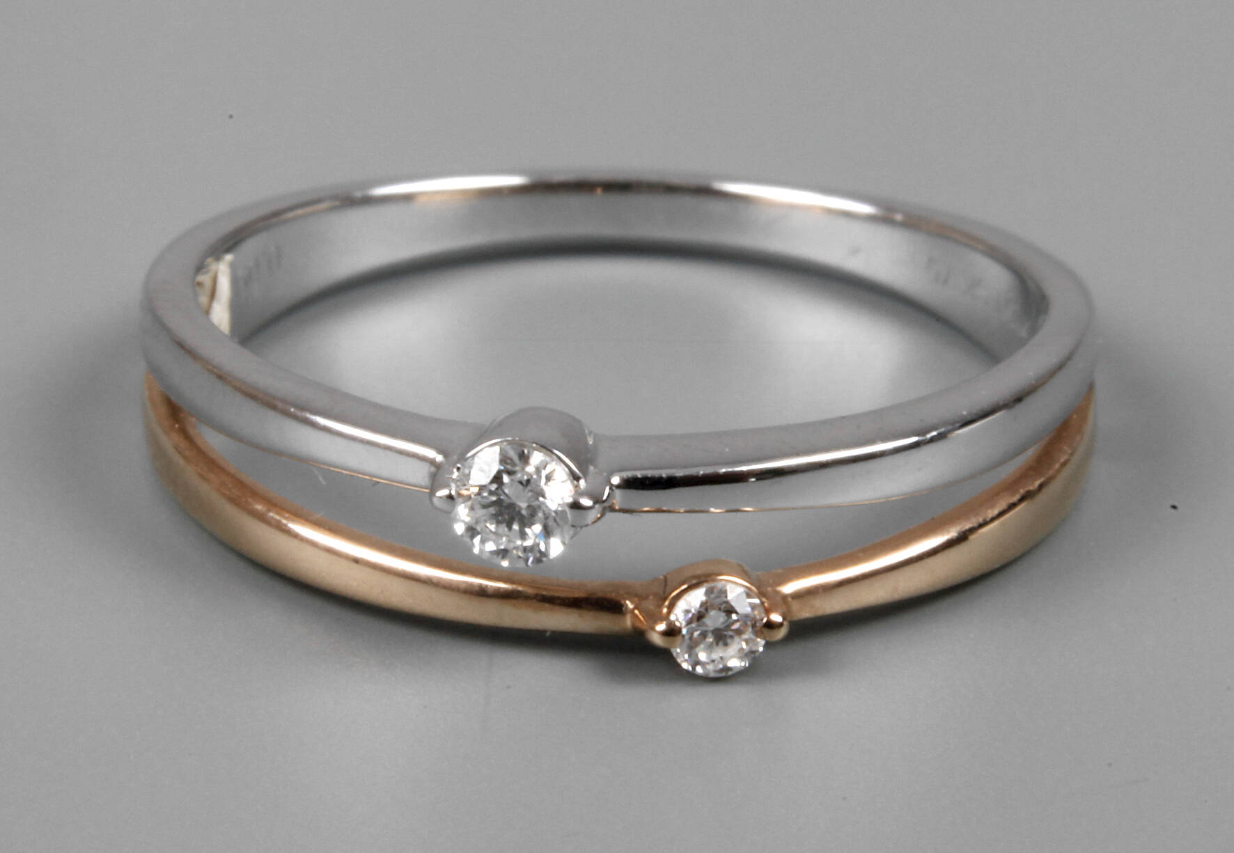 Damenring mit Brillanten