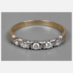 Damenring mit Brillanten