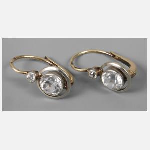 Paar Ohrhänger mit Steinbesatz