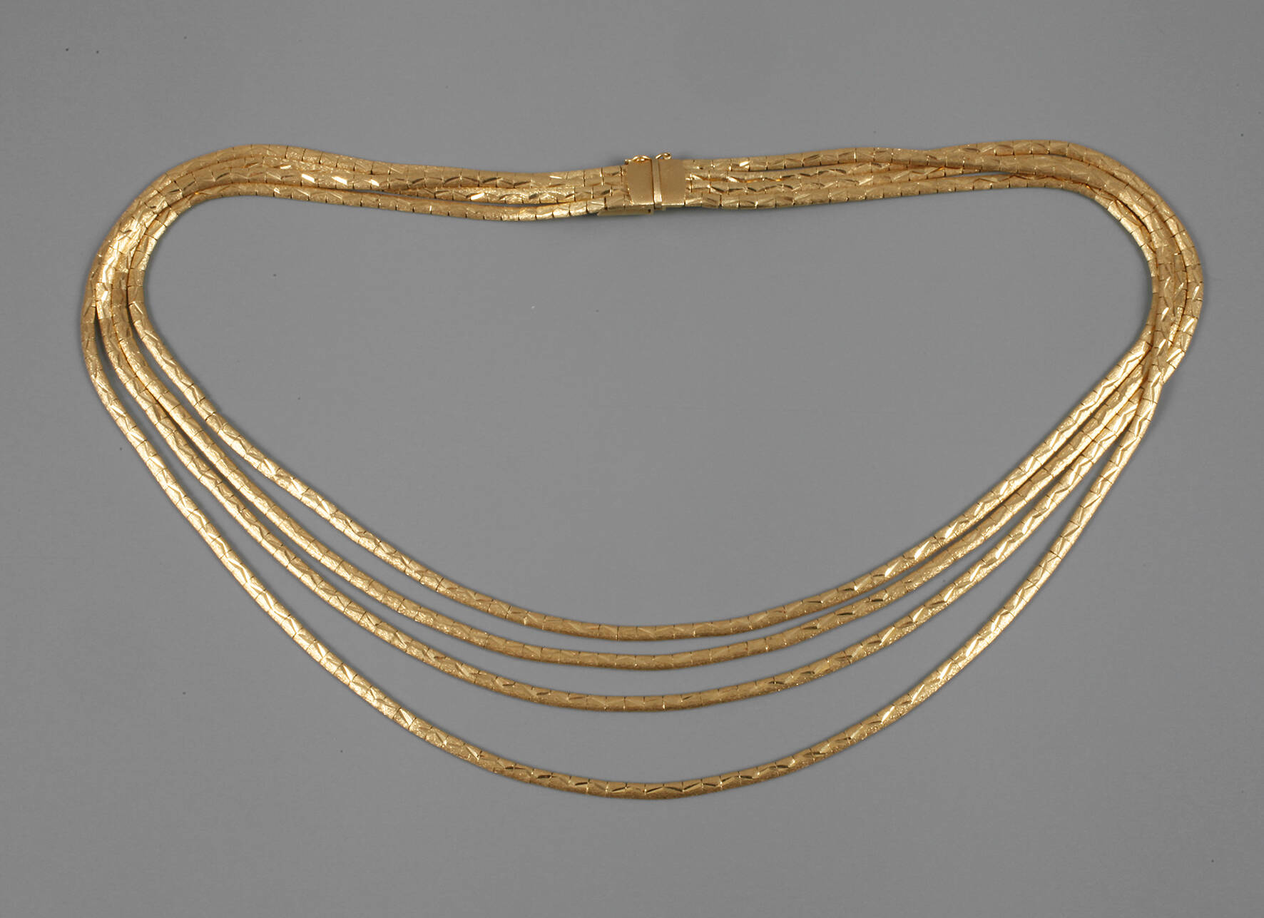 Vierreihige Goldkette