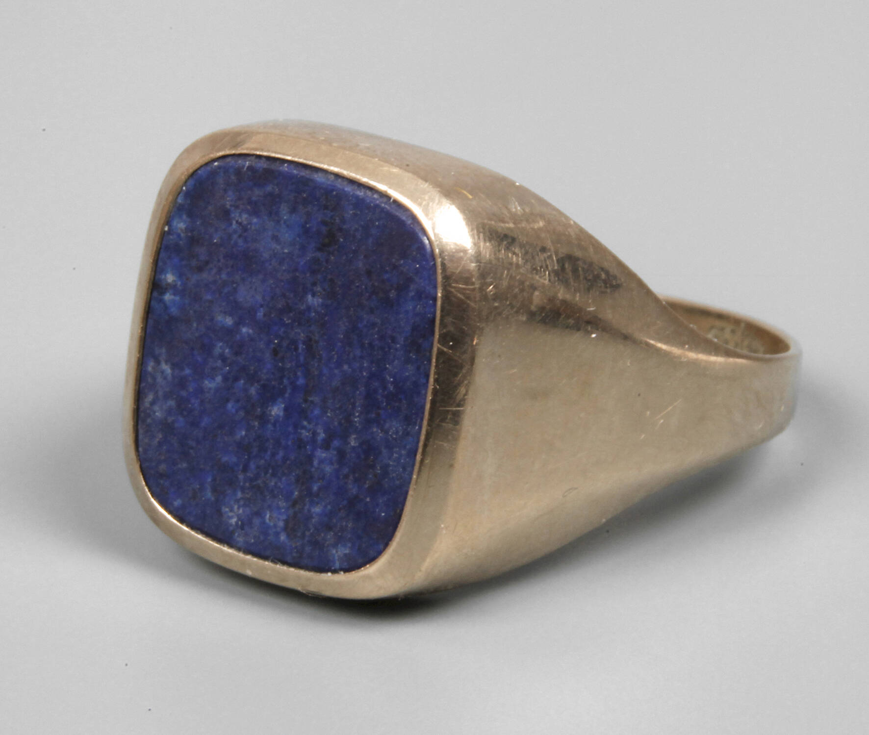 Herrenring mit Lapislazuli
