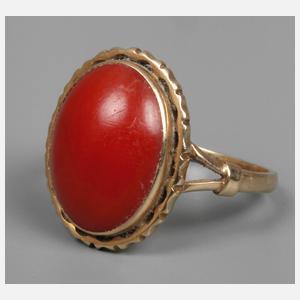 Damenring mit Koralle