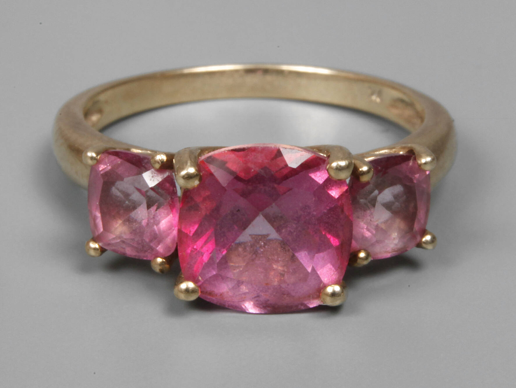 Damenring mit Topasen