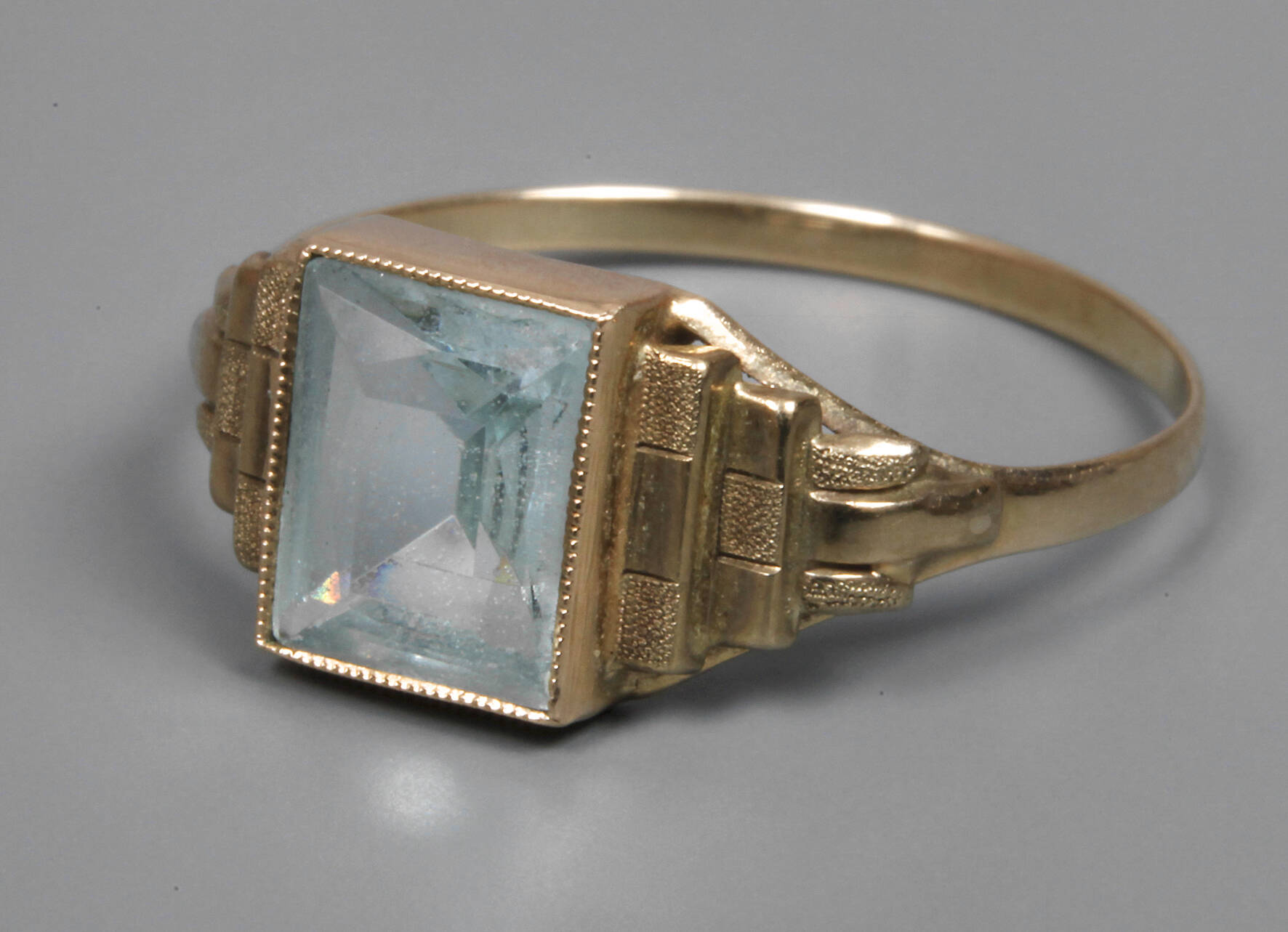 Damenring mit Aquamarin