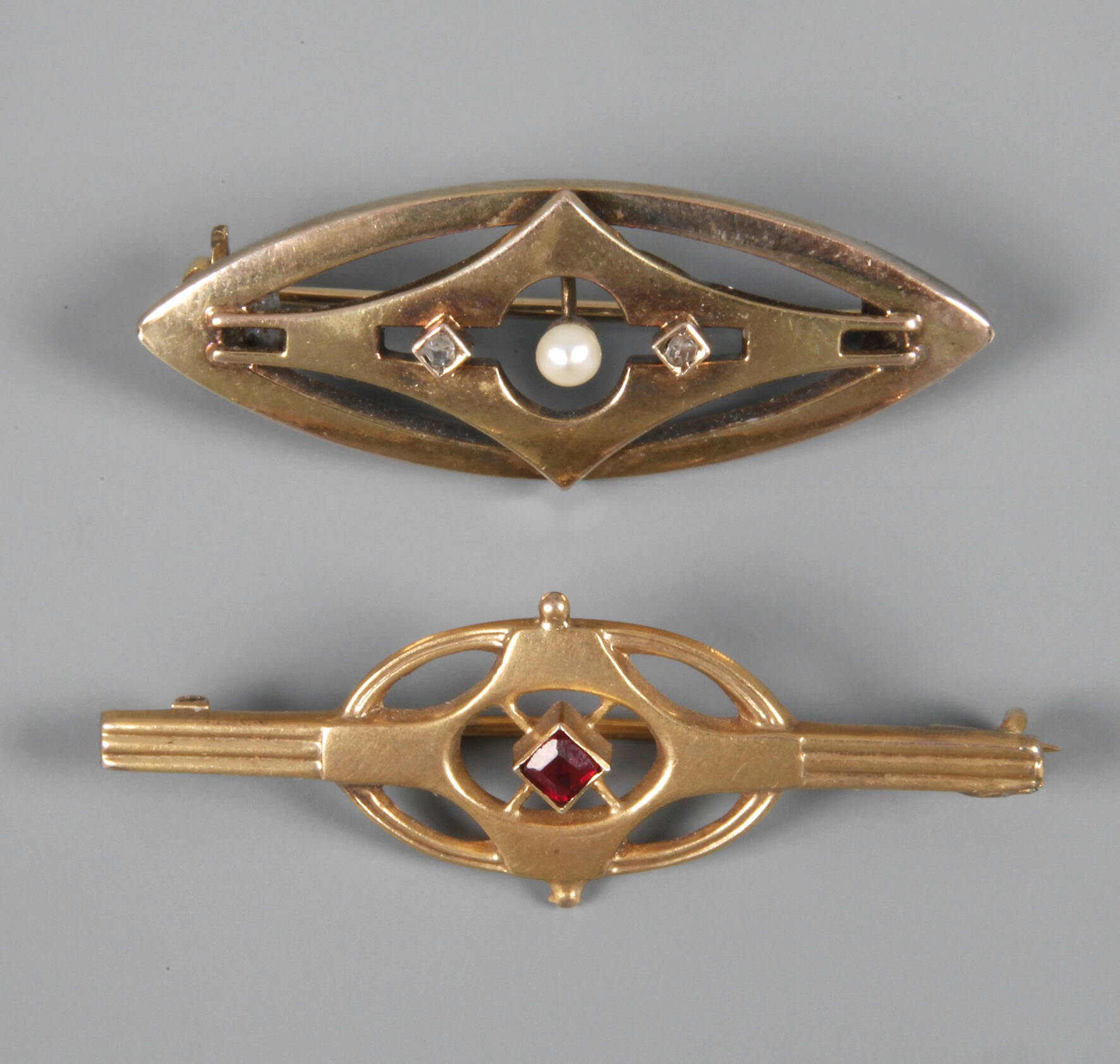 Zwei Jugendstilbroschen