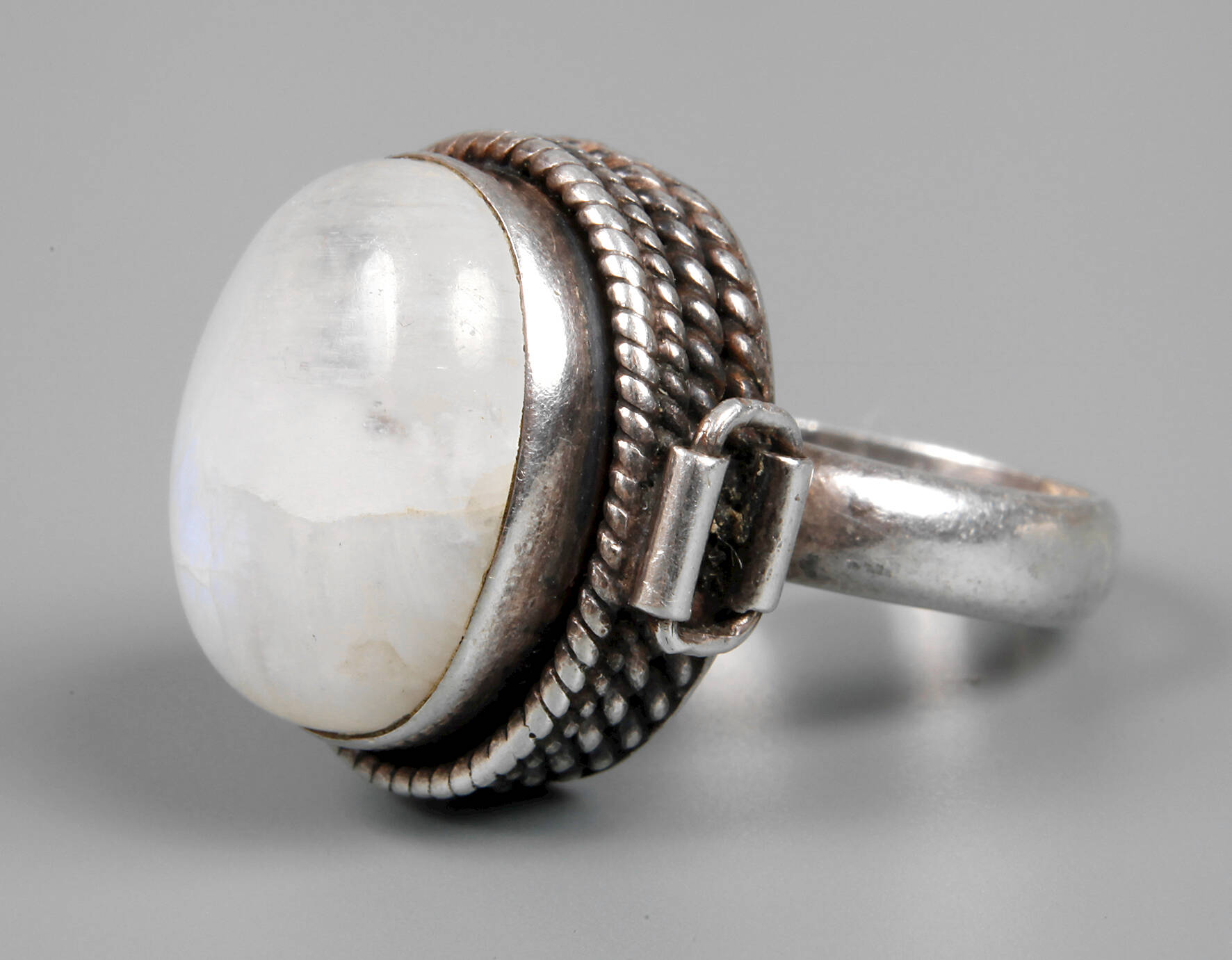 Giftring mit Mondstein