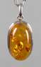 Anhänger mit großem Bernsteincabochon