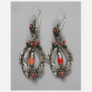 Paar Ohrhänger mit Korallen