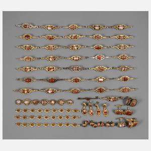 Großes Schmuckkonvolut aus Geschäftsauflösung