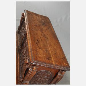 Kleine Renaissancetruhe