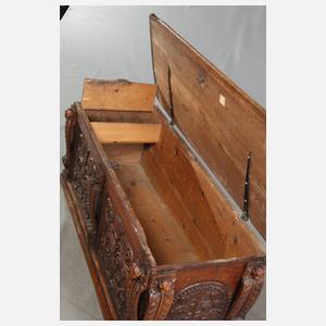 Kleine Renaissancetruhe