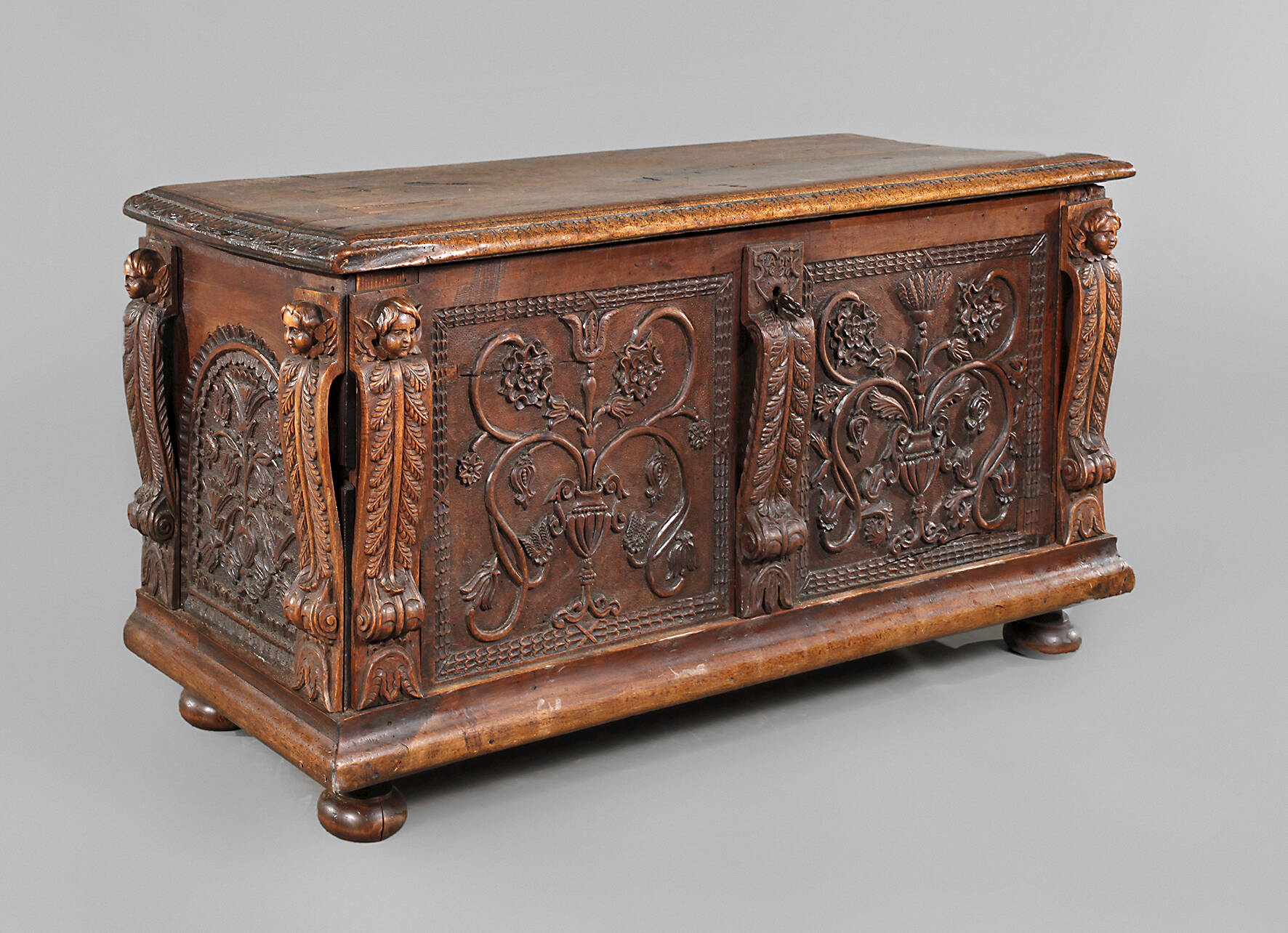 Kleine Renaissancetruhe