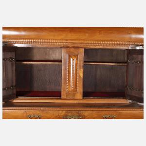 Barocker Aufsatzschrank