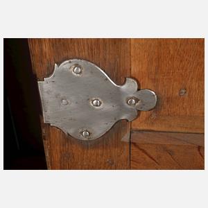 Barocker Kleiderschrank