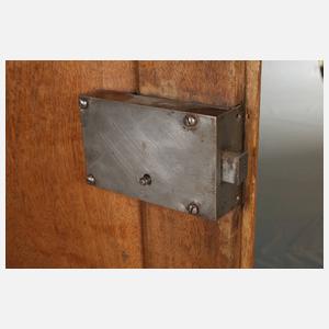 Barocker Kleiderschrank