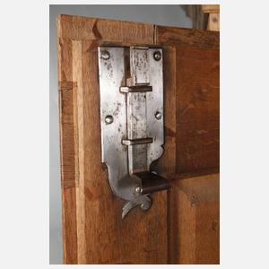 Barocker Kleiderschrank