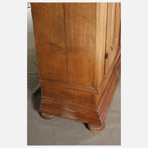 Barocker Kleiderschrank