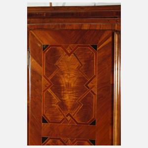 Barocker Kleiderschrank