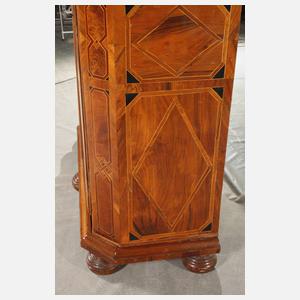 Barocker Kleiderschrank