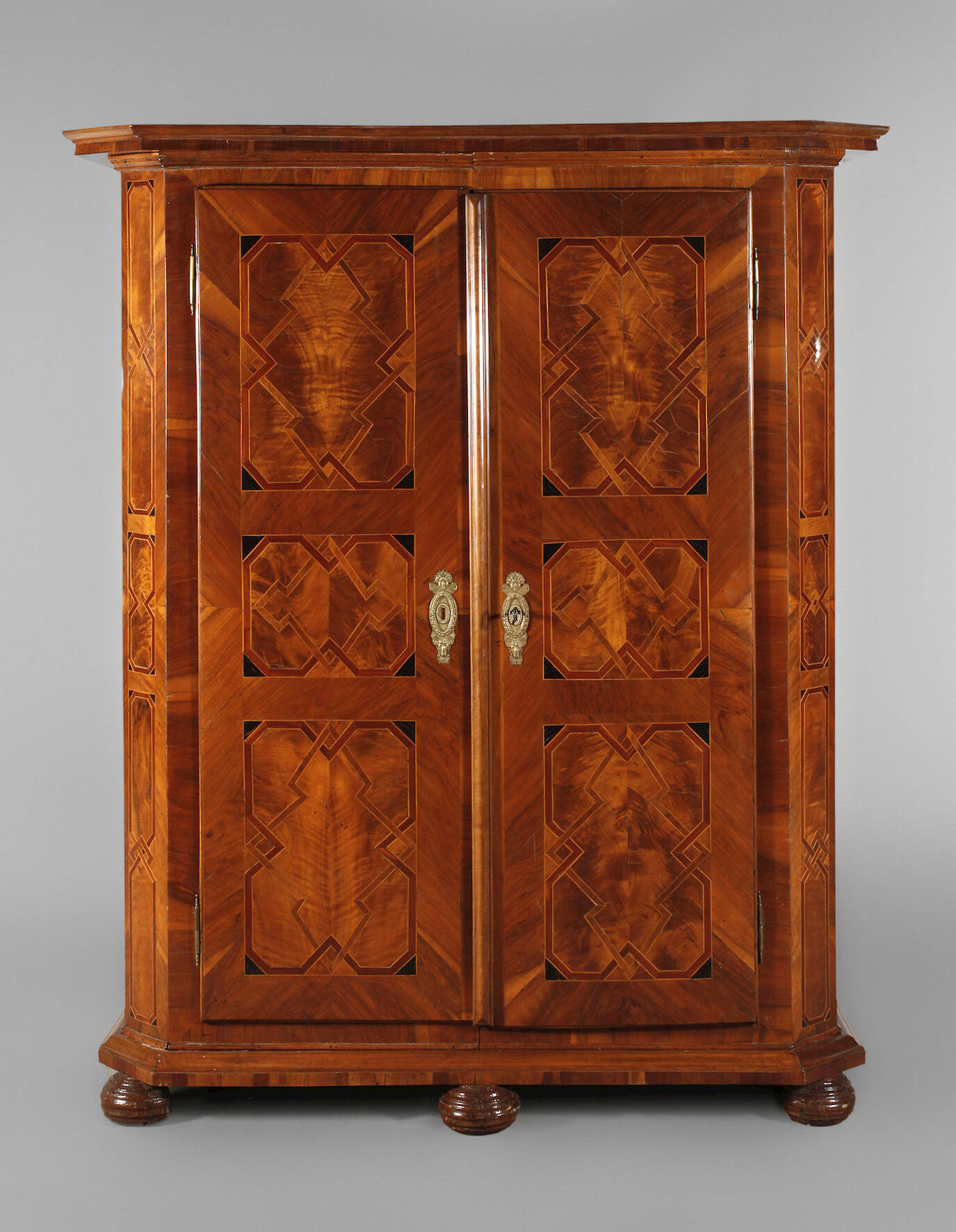 Barocker Kleiderschrank