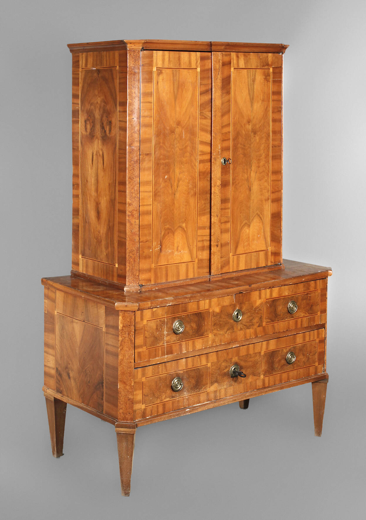 Klassizistische Aufsatzkommode