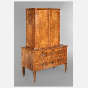 Klassizistische Aufsatzkommode