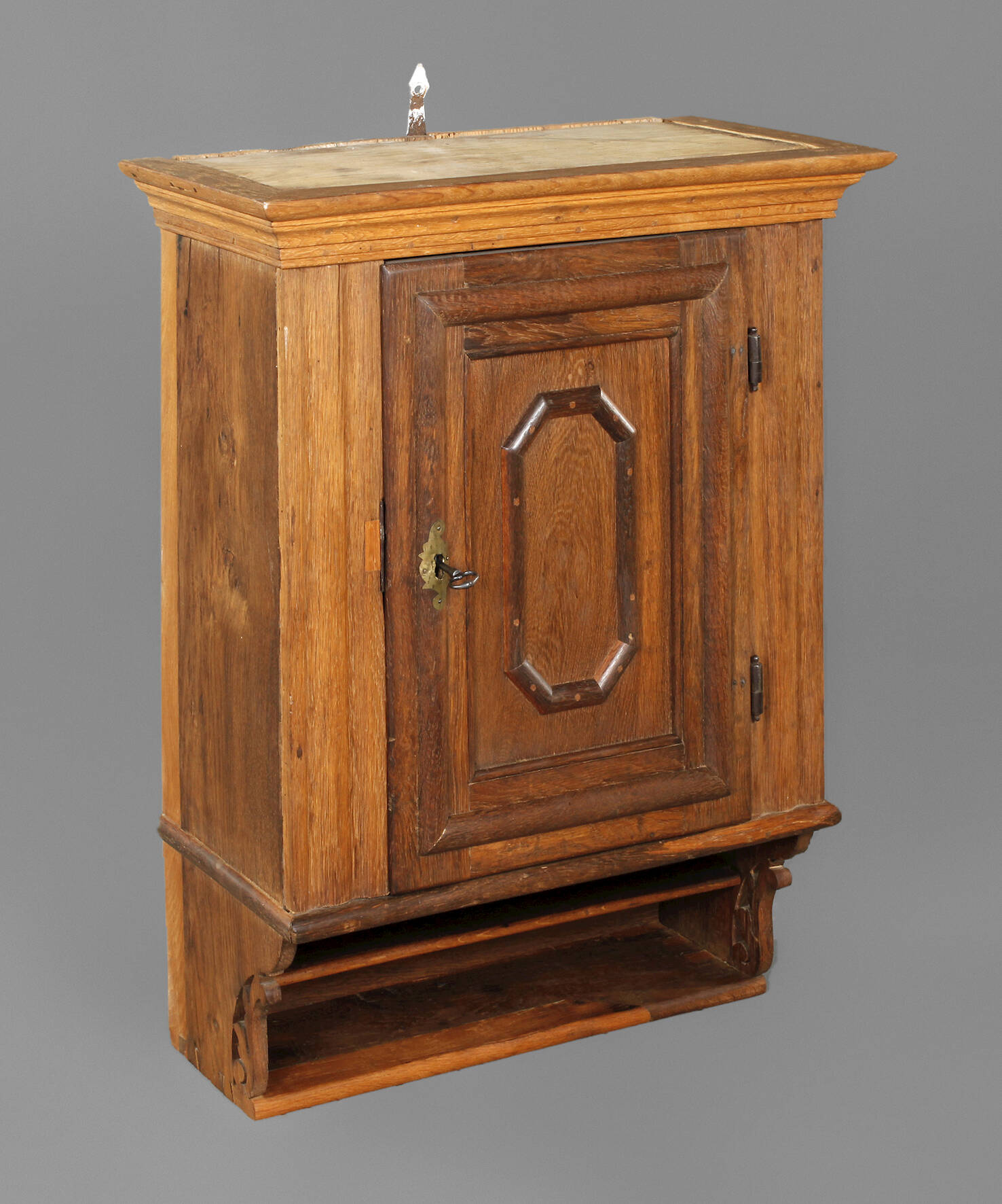 Hängeschrank Barock