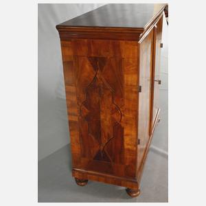 Halbschrank im Barockstil