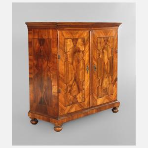 Halbschrank im Barockstil