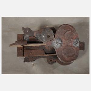 Bemalter Bauernschrank