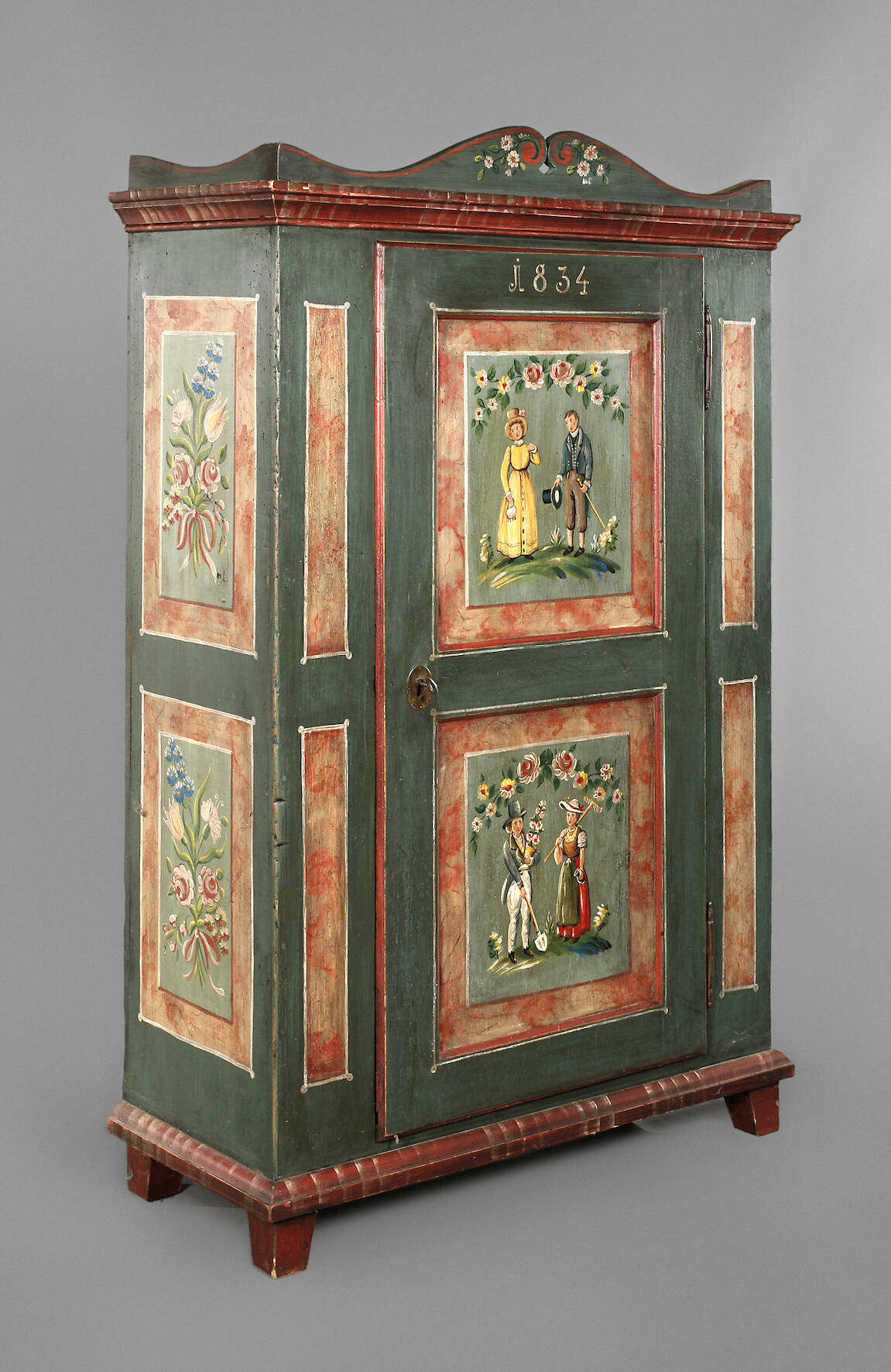 Zierlicher Bauernschrank