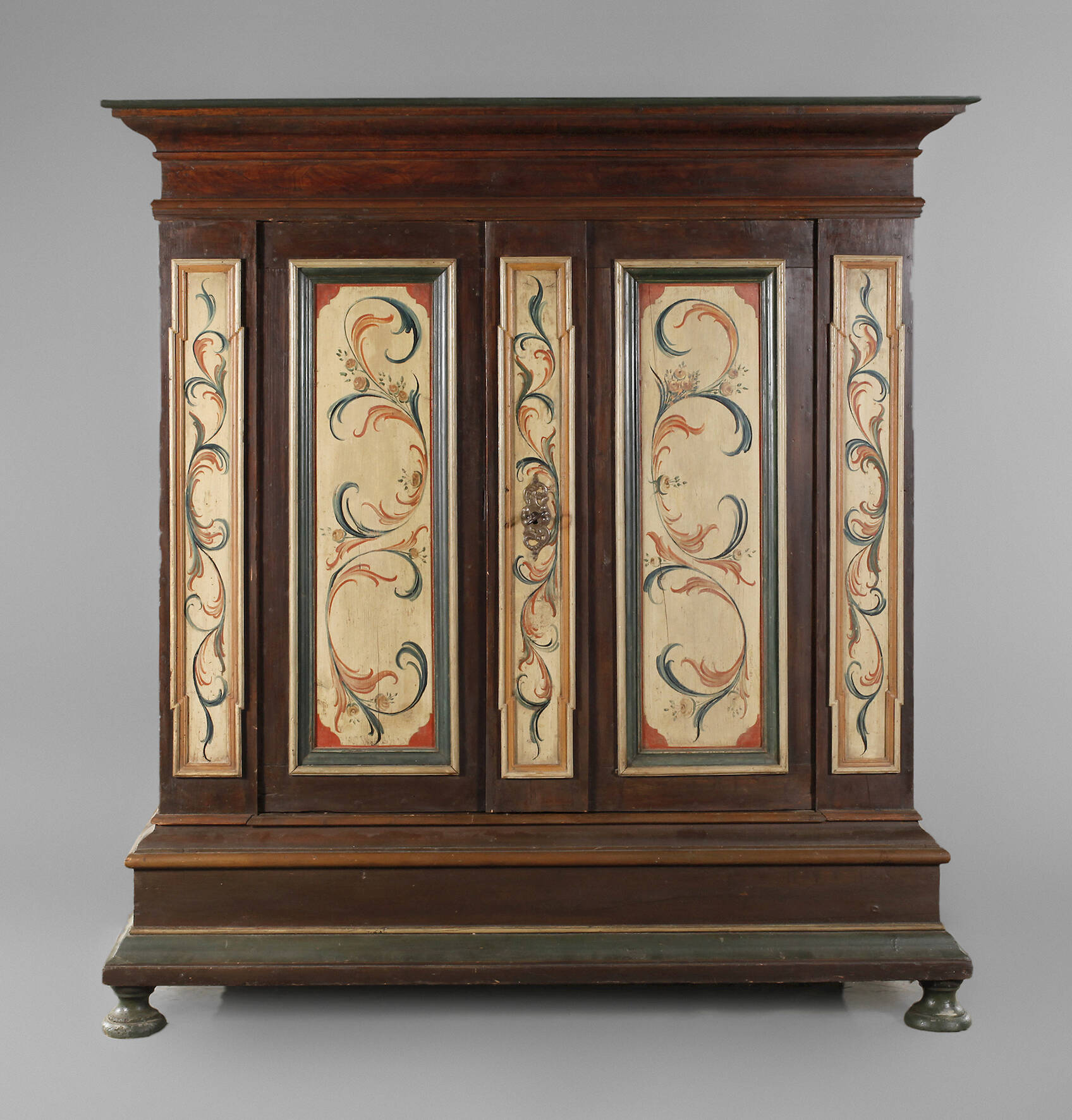 Barocker Bauernschrank