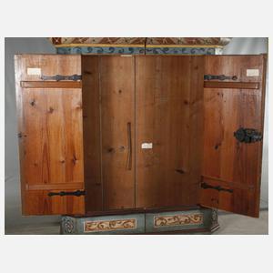 Barocker Bauernschrank