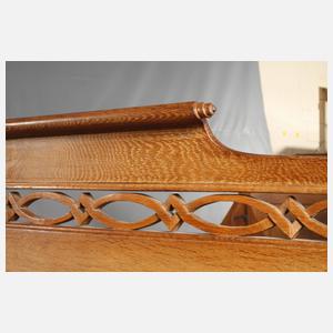 Klassizistisches Bett