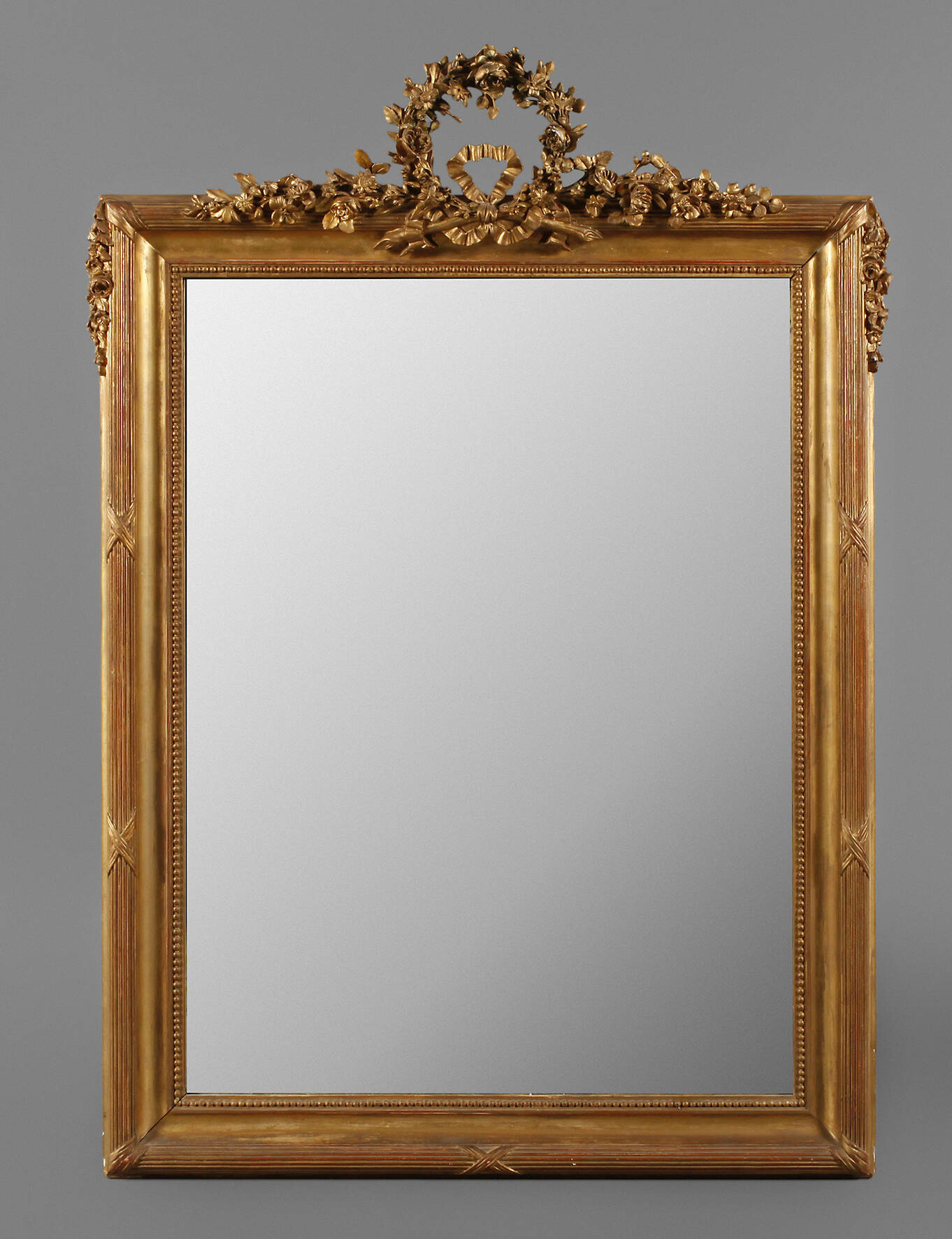 Klassizistischer Wandspiegel