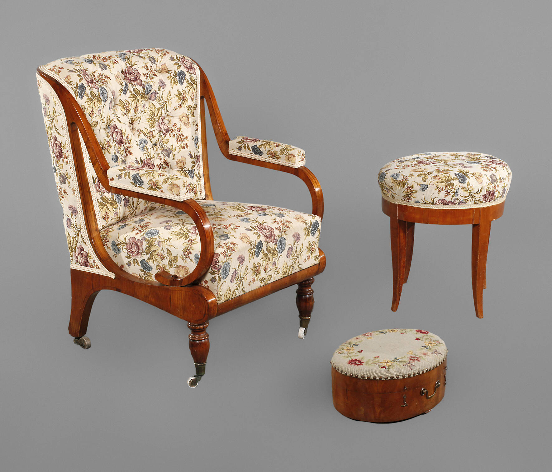 Drei ausgefallene Biedermeiermöbel