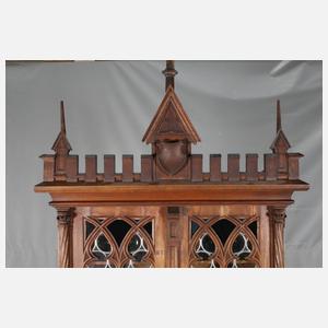 Neogotischer Bücherschrank