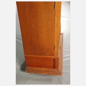 Wäscheschrank Historismus