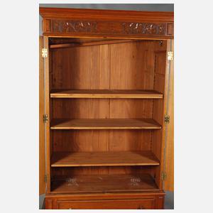 Wäscheschrank Historismus