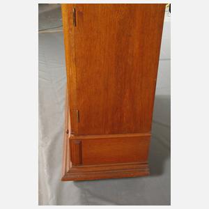 Wäscheschrank Historismus