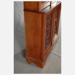 Bücherschrank Historismus